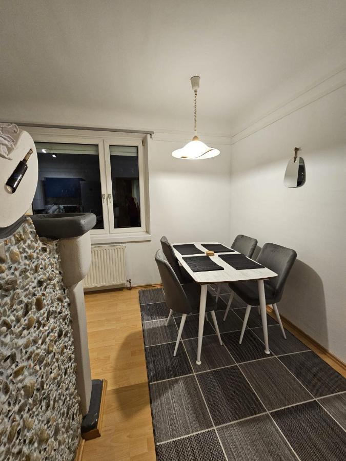 Omega Suite 6 Min To Center Wenen Buitenkant foto